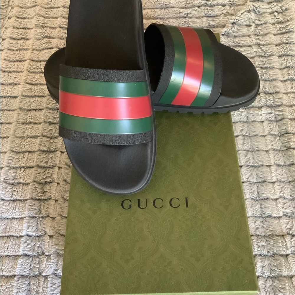 Gucci Black Slides with Red and Green Stripes (Men’s)